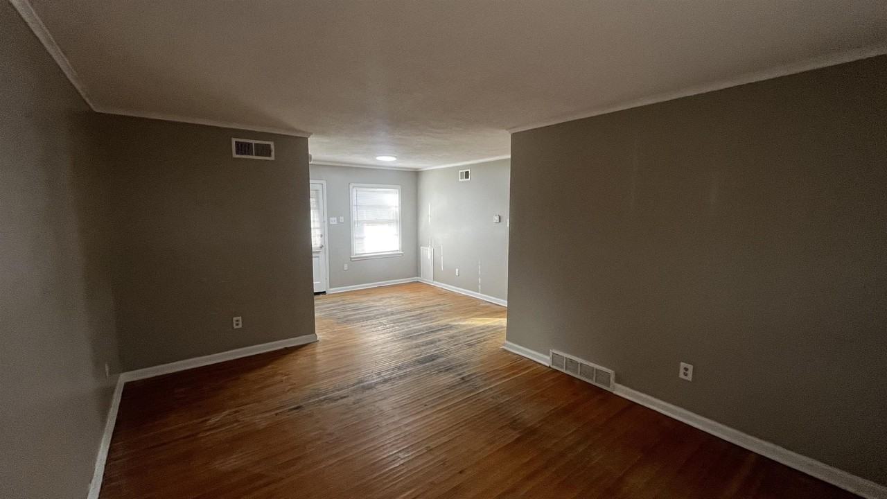 4667 Violet Ave - Photo 3 of 15