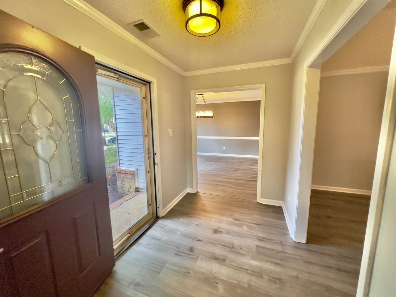 545 Wilkes Cv - Photo 4 of 20
