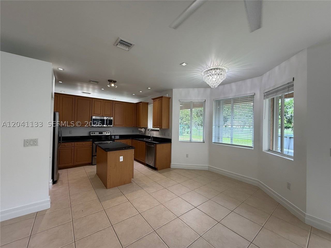 1926 Se 23rd Ct #1926 - Photo 4 of 16