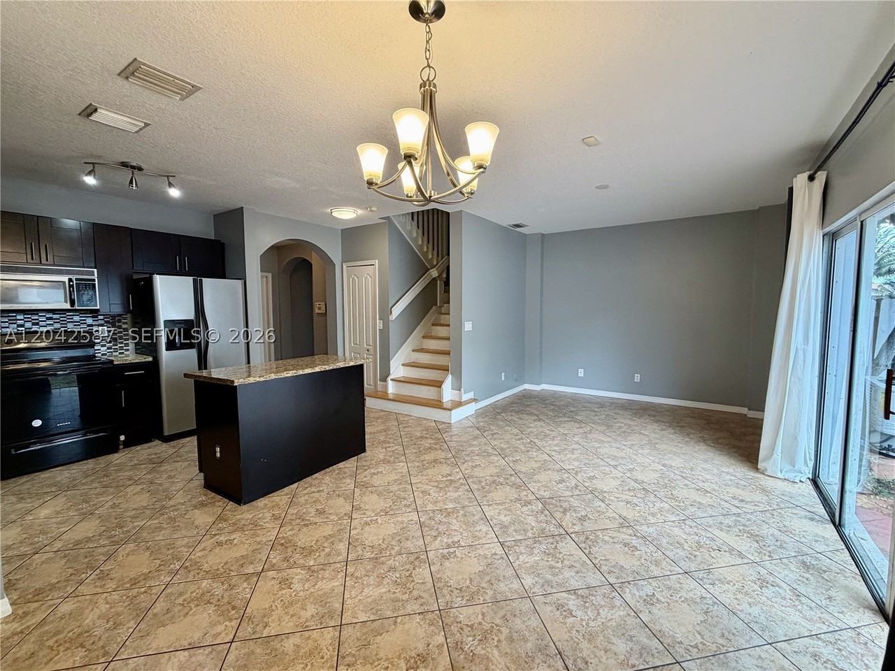 2825 Sw 127th Way - Photo 3 of 16