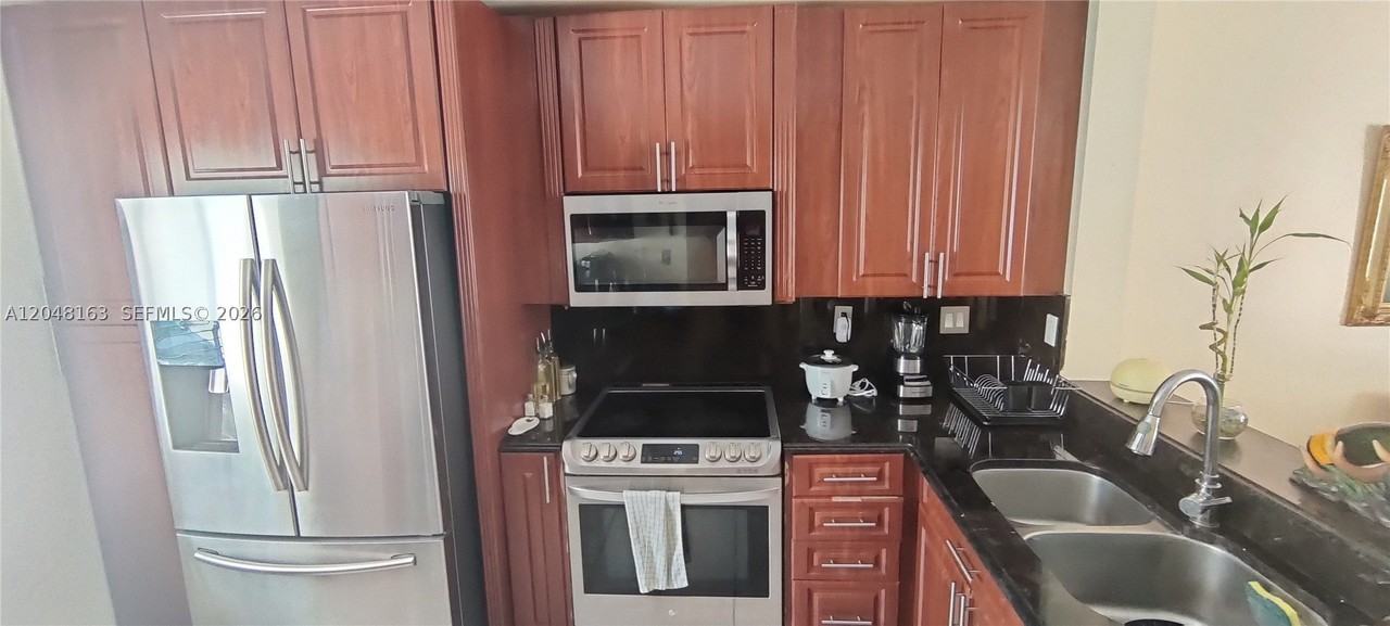 14063 Sw 177th St - Photo 2 of 10