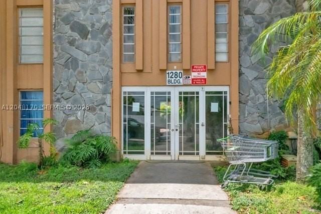 1280 W 54th St #313B - Photo 2 of 20