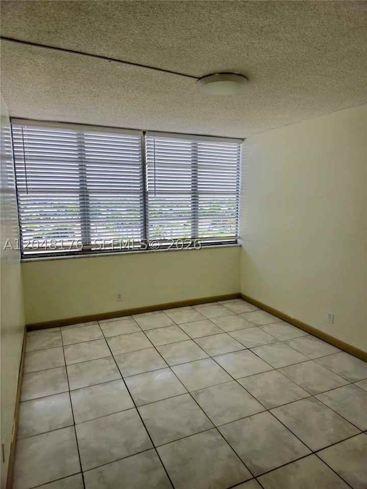 2025 Ne 164th St #710 - Photo 5 of 19