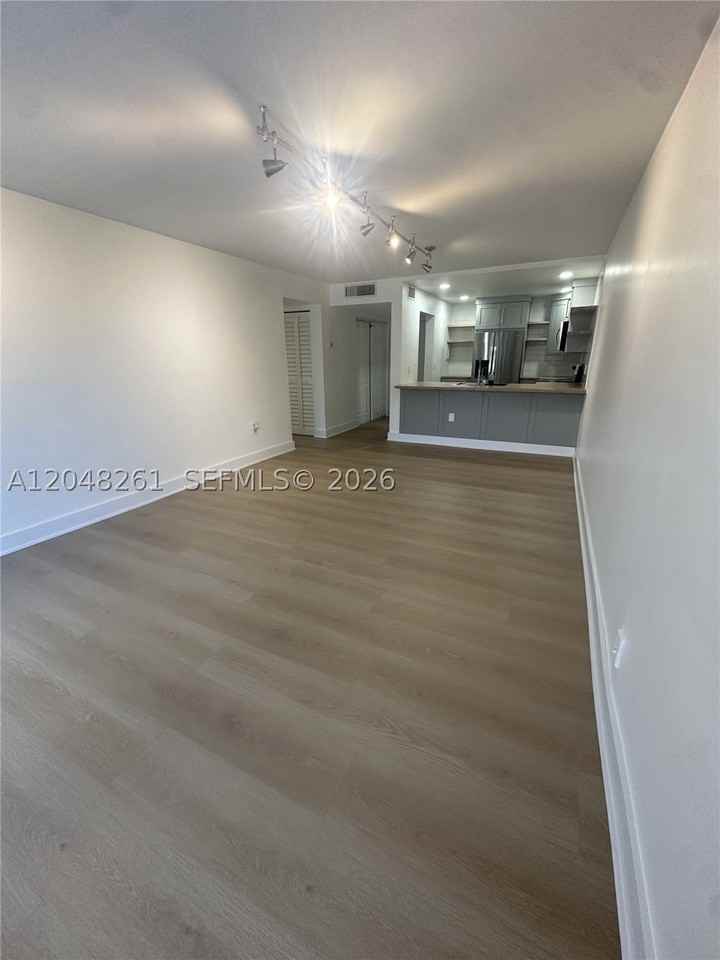 10425 Sw 112th Ave #215 - Photo 3 of 22