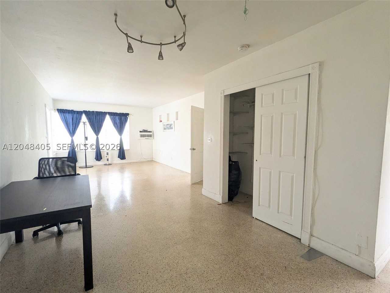 7805 Crespi Blvd #1 - Photo 4 of 14