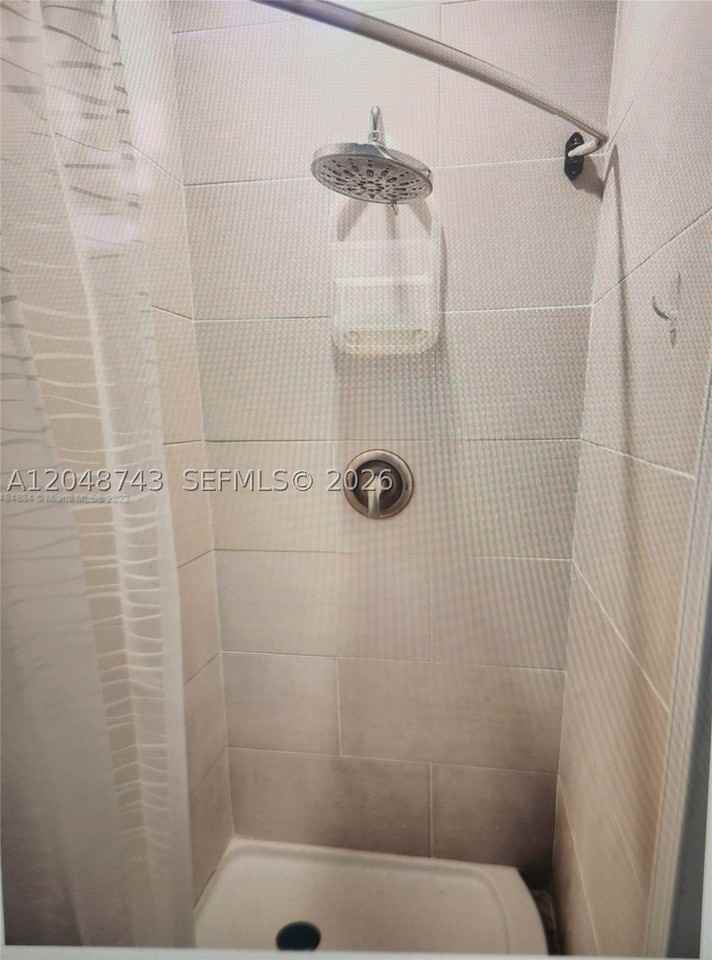 2251 Nw 87th Ter - Photo 5 of 7