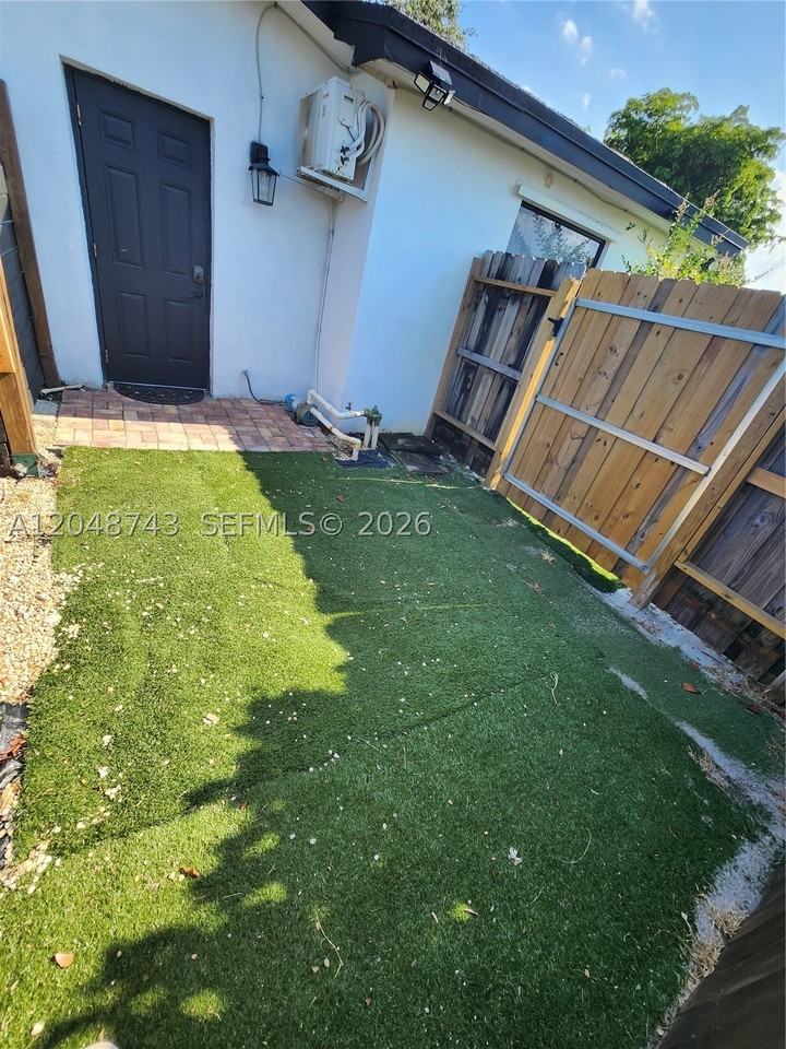 2251 Nw 87th Ter - Photo 7 of 7