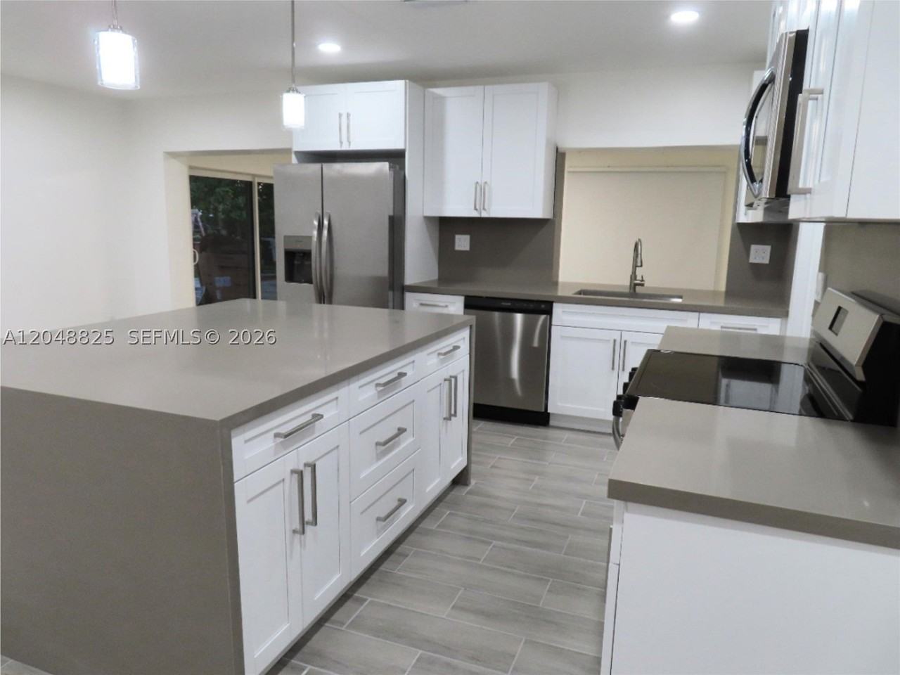 1030 Sw 96th Ave #1030 - Photo 4 of 15