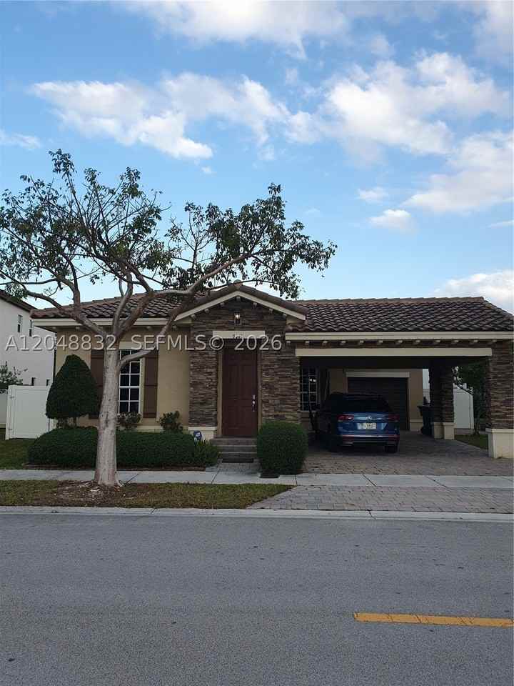 9171 Sw 169th Pl #0 - Photo 2 of 15