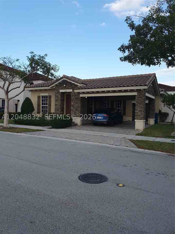 9171 Sw 169th Pl #0 - Photo 4 of 15