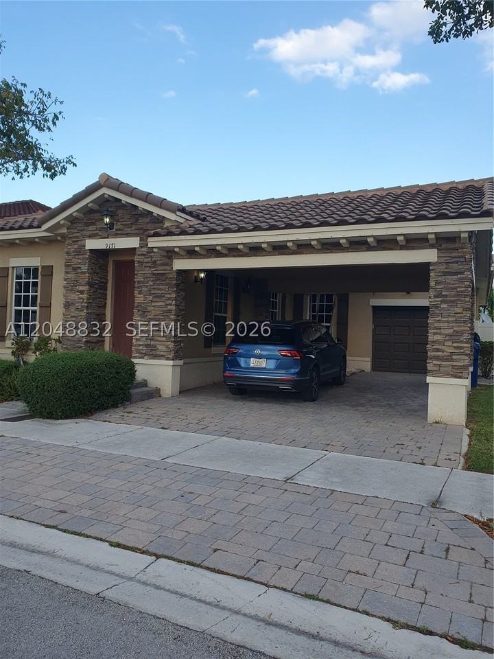 9171 Sw 169th Pl #0 - Photo 5 of 15