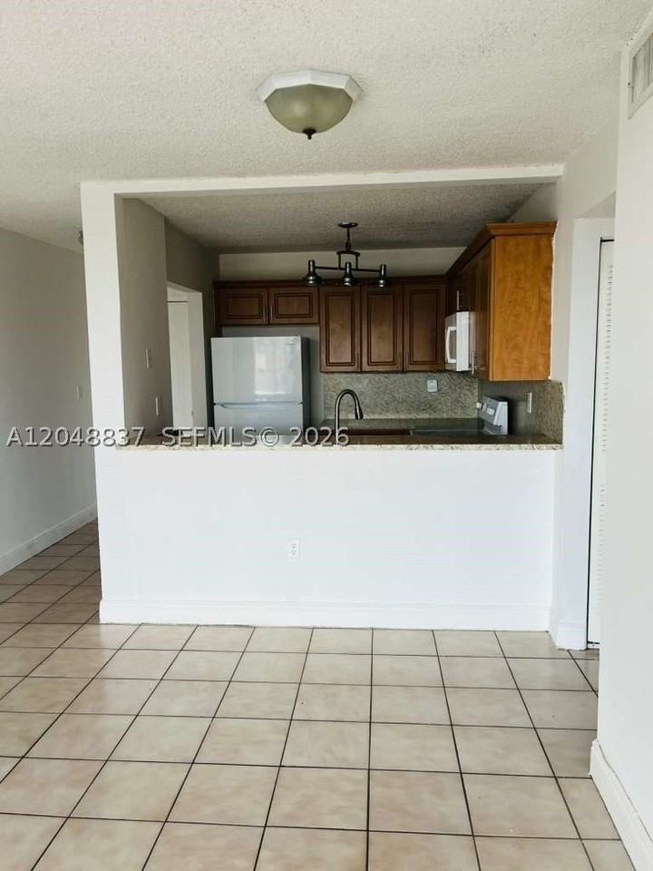 8075 Nw 7th St #520 - Photo 2 of 8