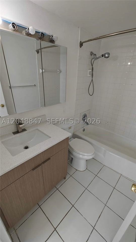 801 Brickell Bay Dr #365 - Photo 5 of 11
