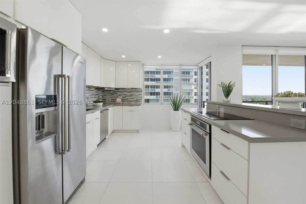 1180 S Ocean Blvd #12F - Photo 6 of 28