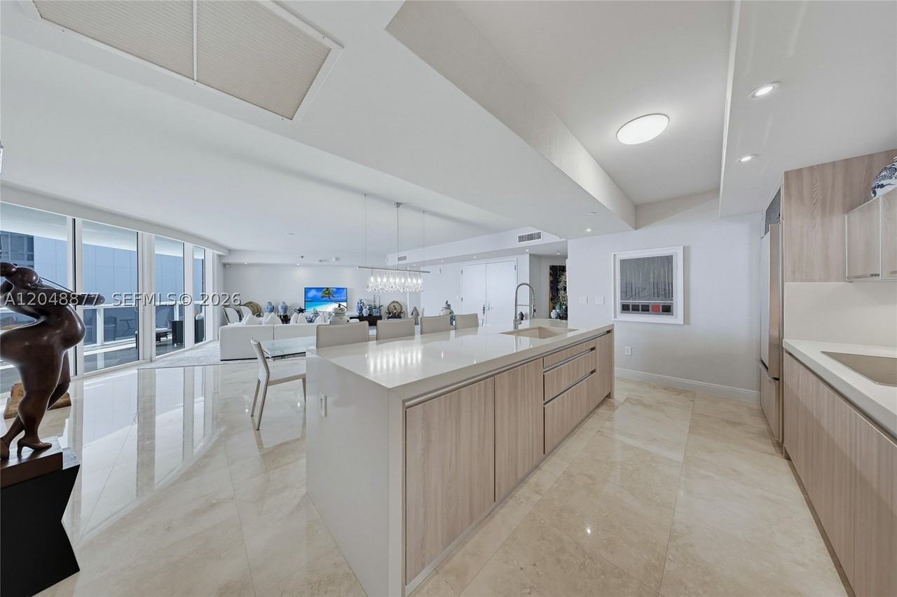 17201 Collins Ave #3604 - Photo 3 of 16