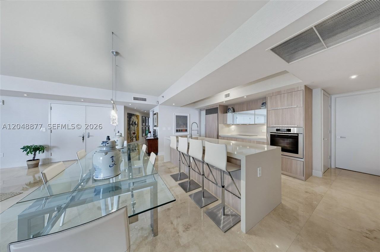17201 Collins Ave #3604 - Photo 4 of 16