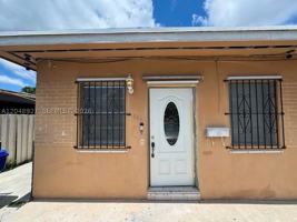 featured image of 1236 Nw 33rd Ave #1