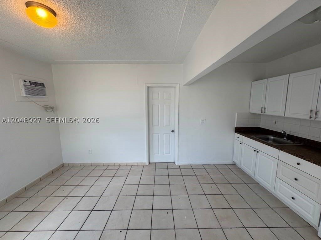 1236 Nw 33rd Ave #1 - Photo 3 of 19