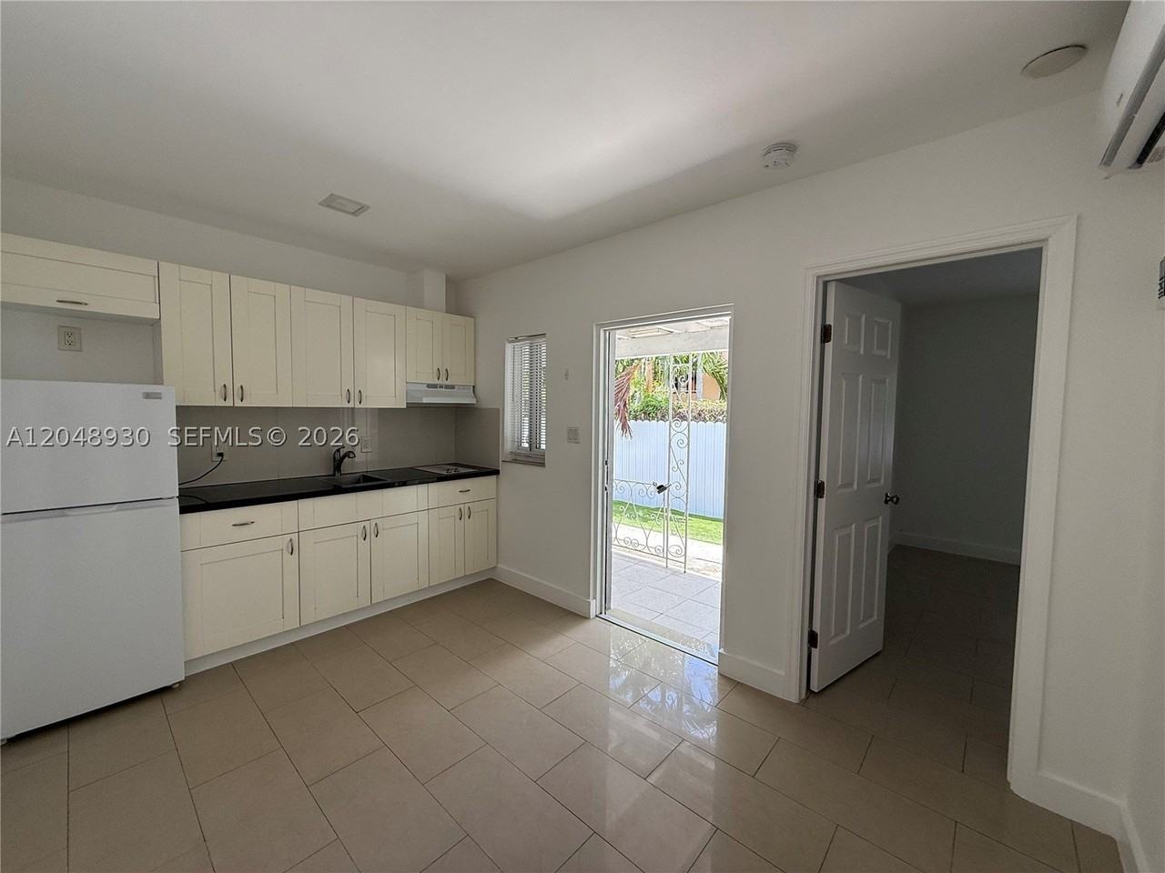 242 Ne 55th Ter #2 - Photo 3 of 7