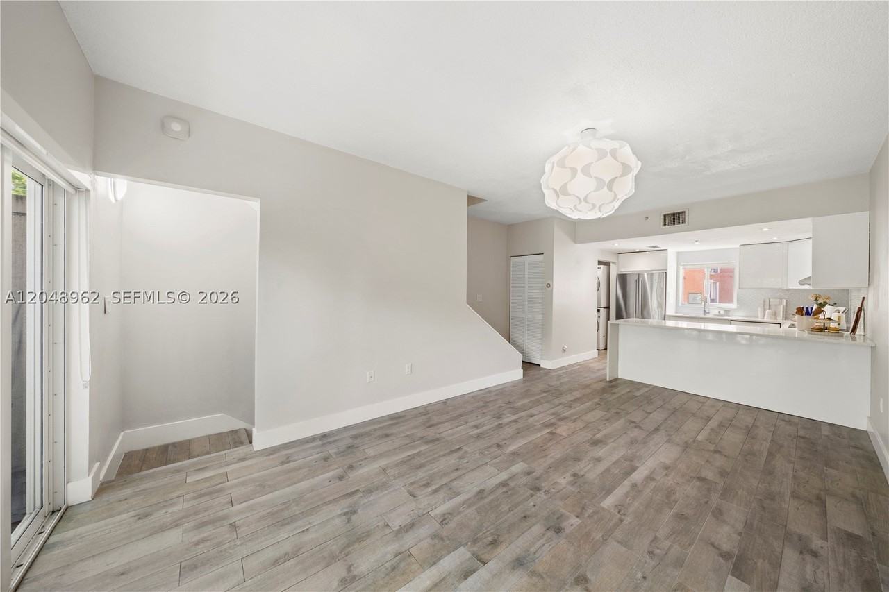 1611 Sw 2nd Ct #A104 - Photo 5 of 31
