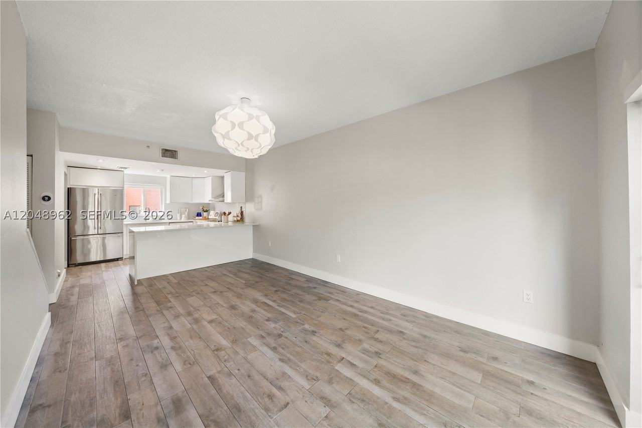 1611 Sw 2nd Ct #A104 - Photo 6 of 31