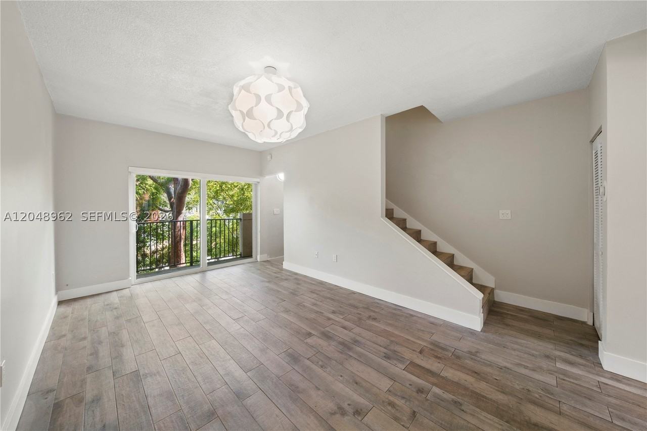 1611 Sw 2nd Ct #A104 - Photo 7 of 31