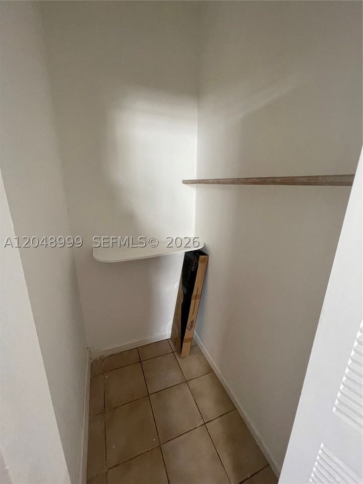 453 Sw 19th Rd #REAR - Photo 5 of 6