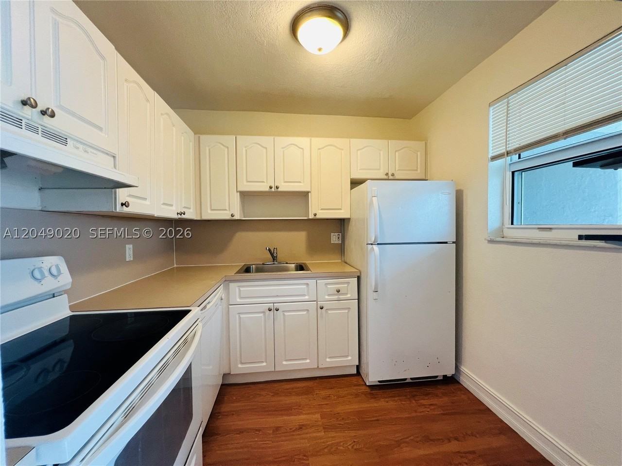 2050 N Douglas Rd #208 - Photo 2 of 22