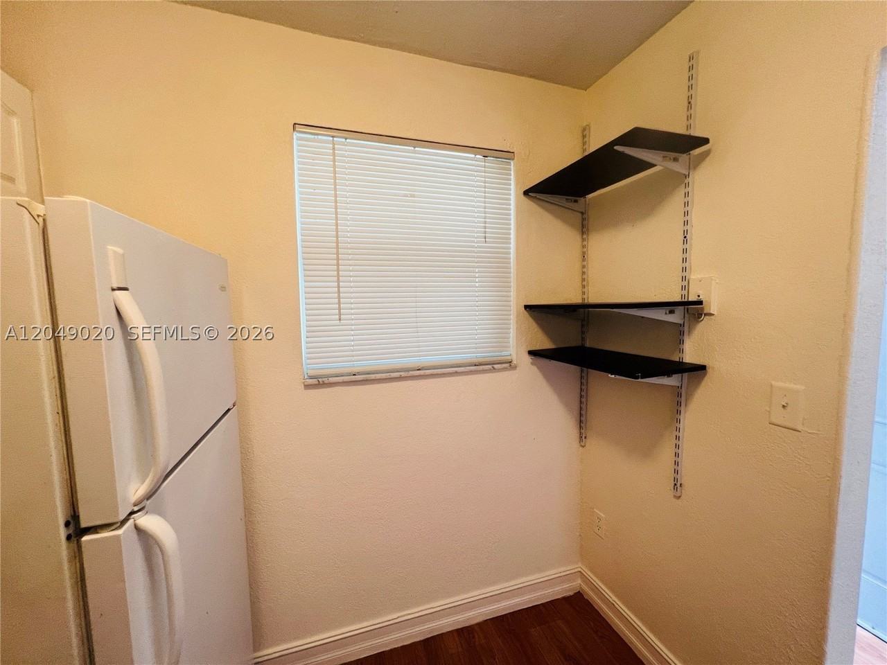 2050 N Douglas Rd #208 - Photo 4 of 22
