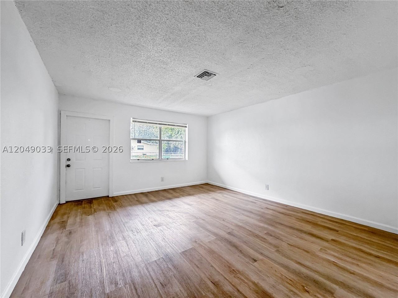 1725 Nw 54th Ter #1725 - Photo 5 of 14