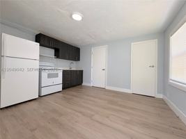 featured image of 1825 Mckinley St #1-2
