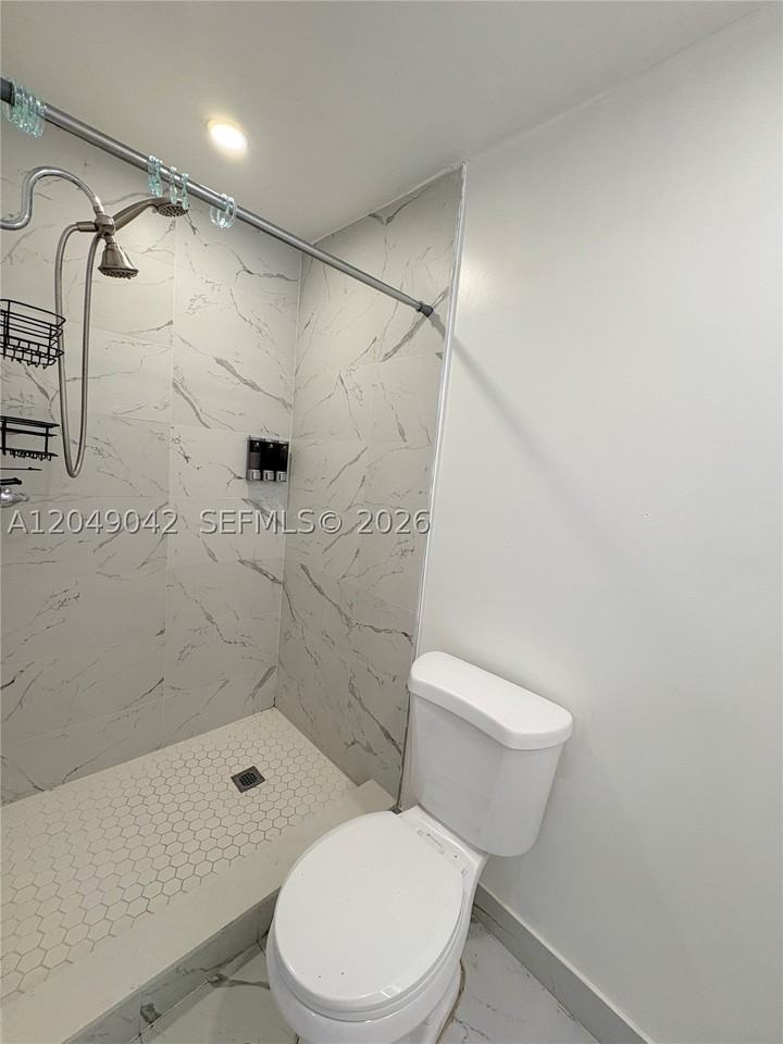 1825 Mckinley St #1-2 - Photo 6 of 8