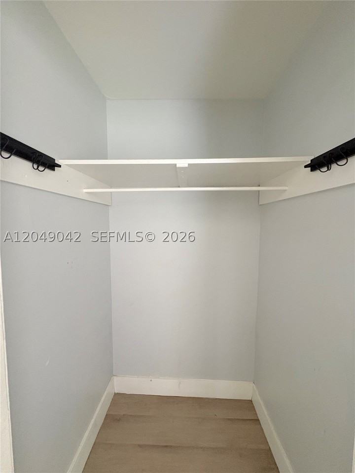 1825 Mckinley St #1-2 - Photo 7 of 8