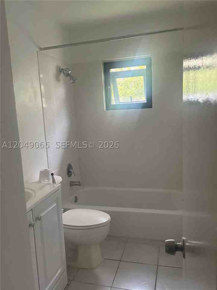 7620 Kimberly Blvd #2D - Photo 6 of 7