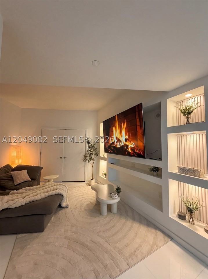 851 Ne 1st Ave #2301 - Photo 5 of 25