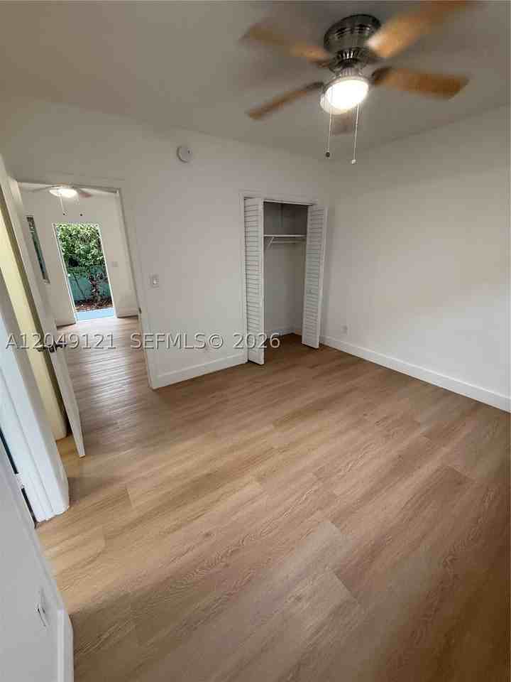 479 Sw 3rd St #3 - Photo 7 of 15