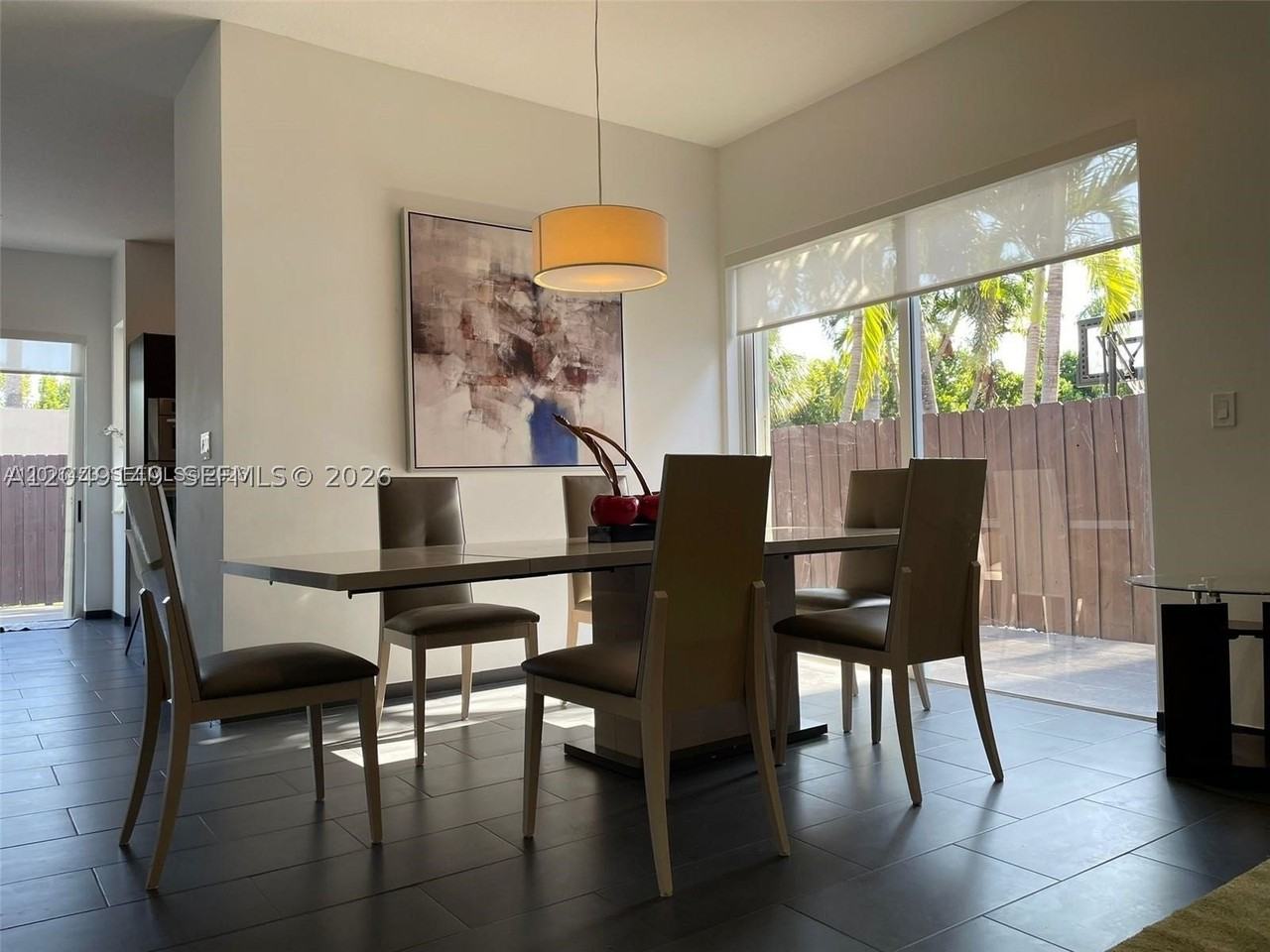 10933 Nw 73rd Ter - Photo 7 of 40