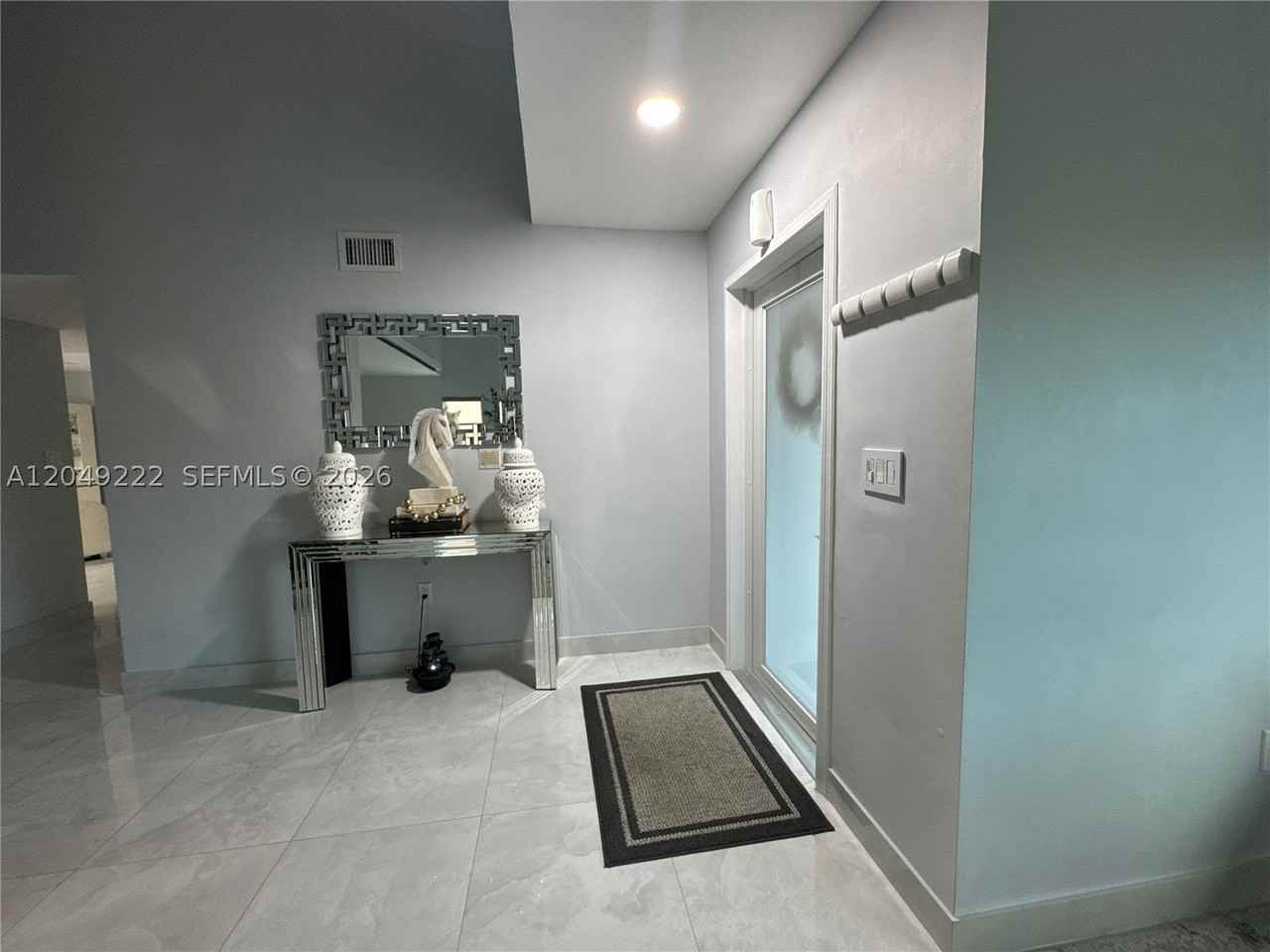 9368 Sw 146th Pl #0 - Photo 2 of 26
