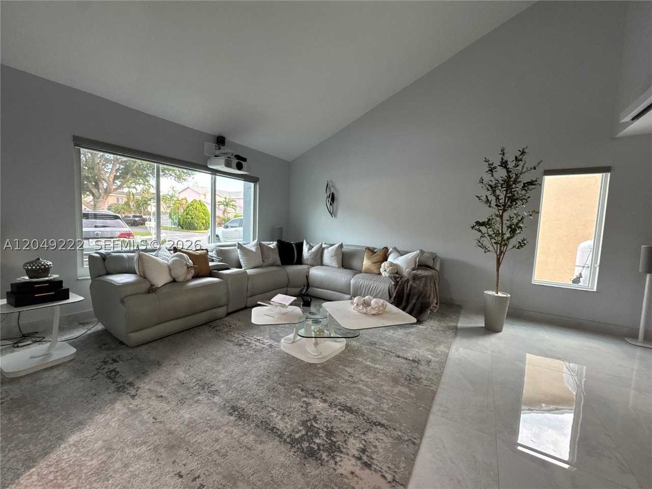 9368 Sw 146th Pl #0 - Photo 5 of 26