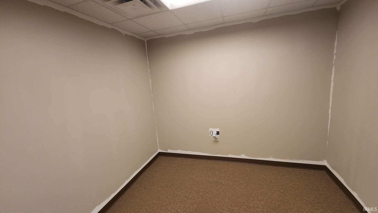 510 W Adams St - Photo 7 of 12