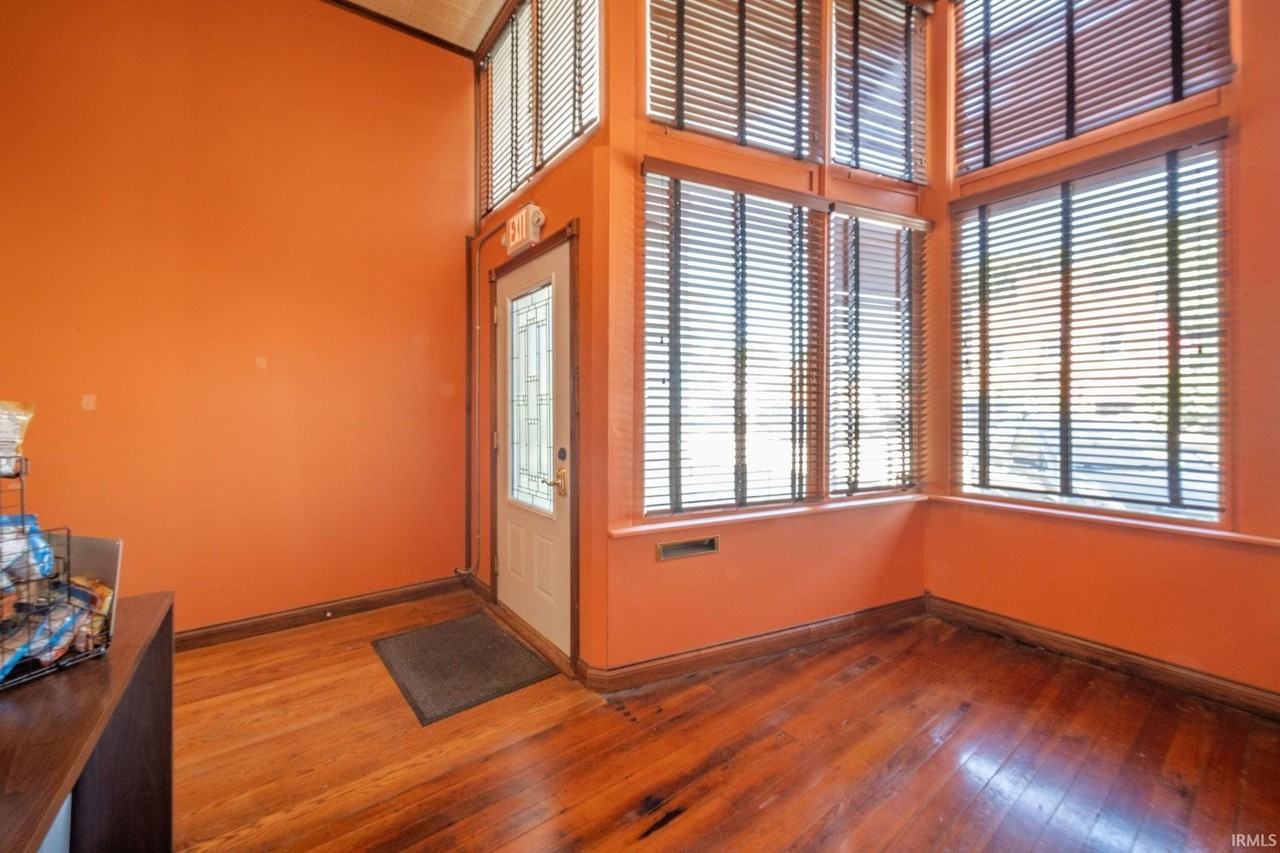 26 N Washington St - Photo 3 of 11