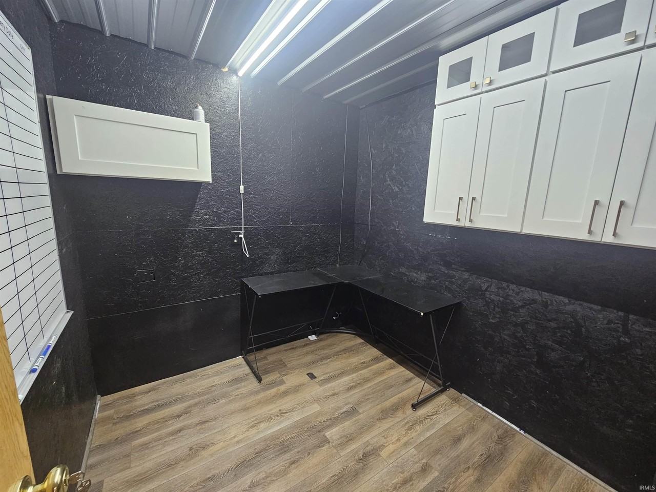 1803 W Purdue Ave - Photo 2 of 12