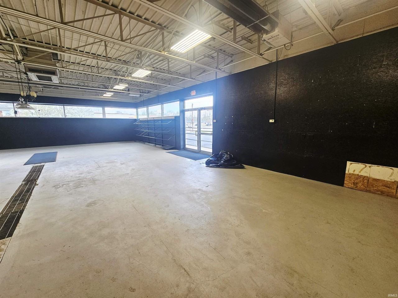 1803 W Purdue Ave - Photo 5 of 12