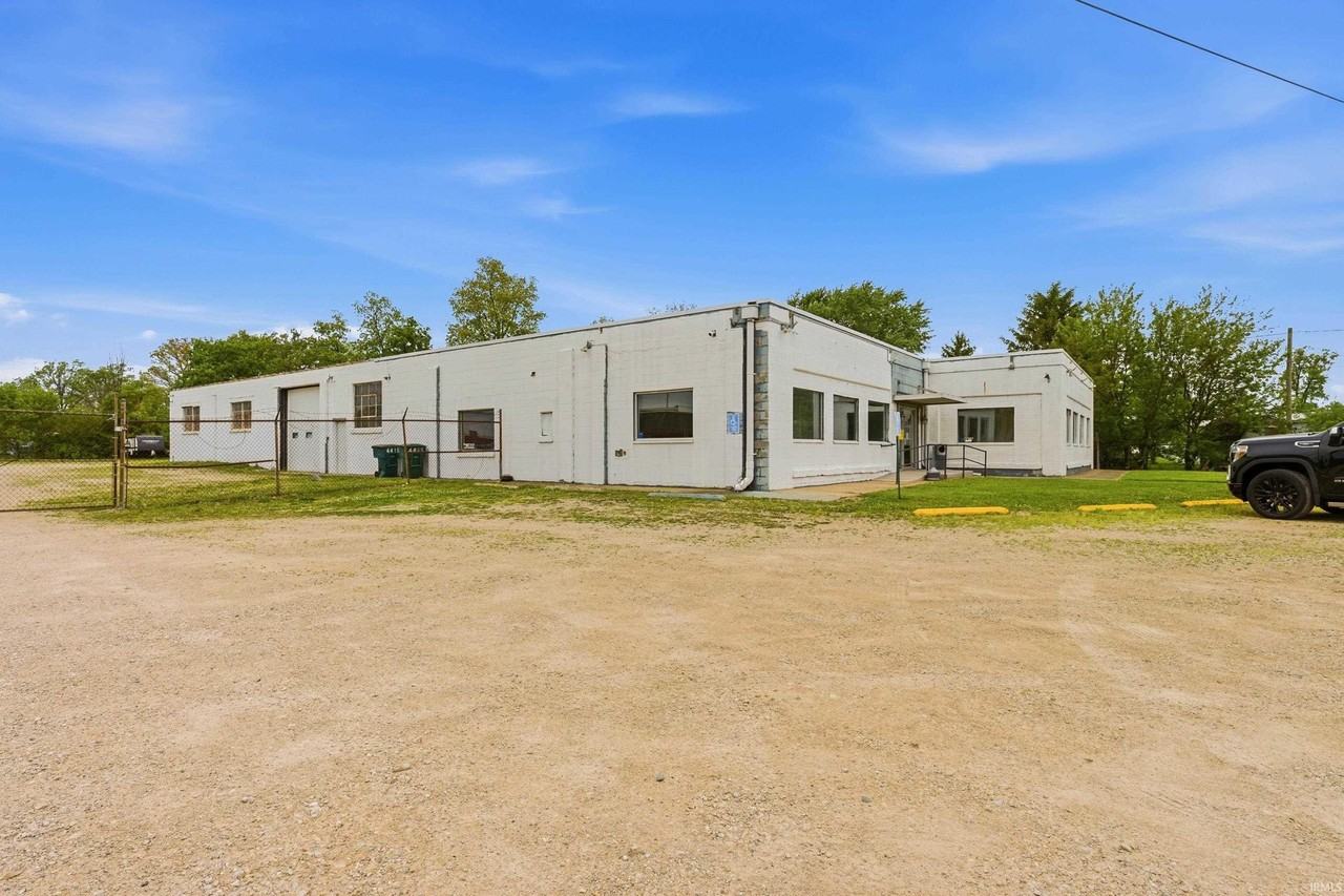 4415 N Broadway Ave - Photo 4 of 24