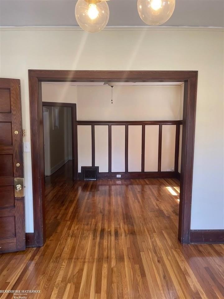 3930 Trumbull St #2 - Photo 4 of 17