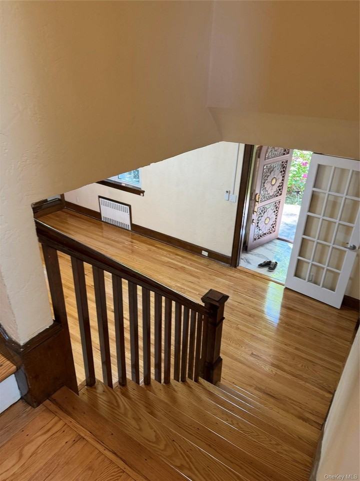 27 Upland Rd - Photo 4 of 13