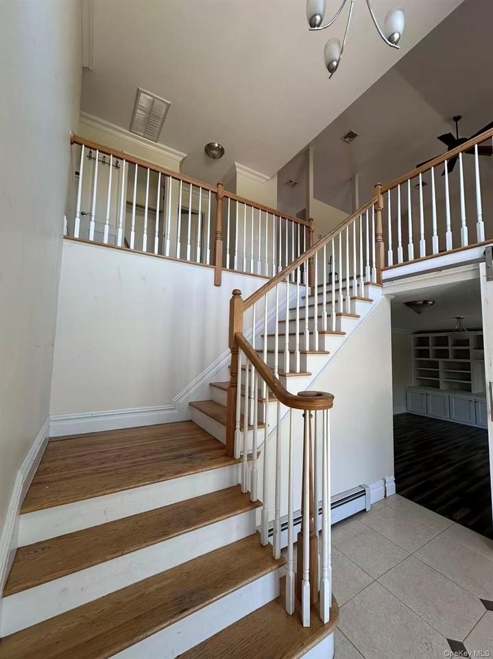 8 Melissa Ct - Photo 5 of 18