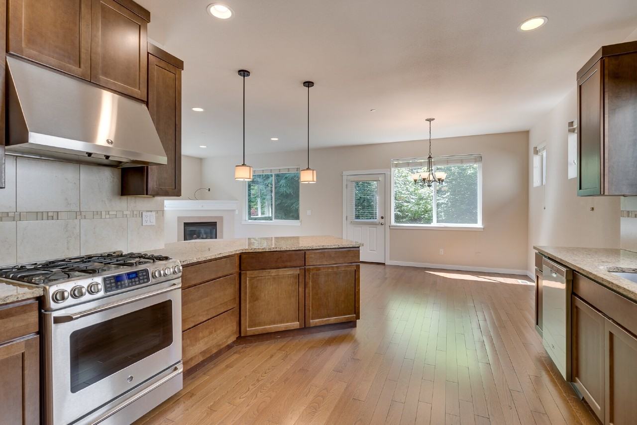 7713 Ne 193rd Pl - Photo 5 of 27