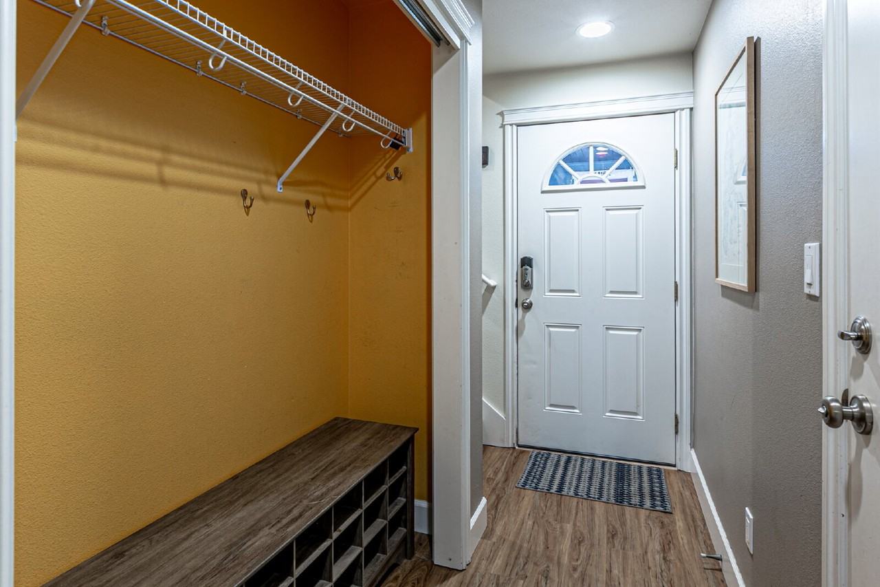 1418 Nw 60th St #A - Photo 3 of 31