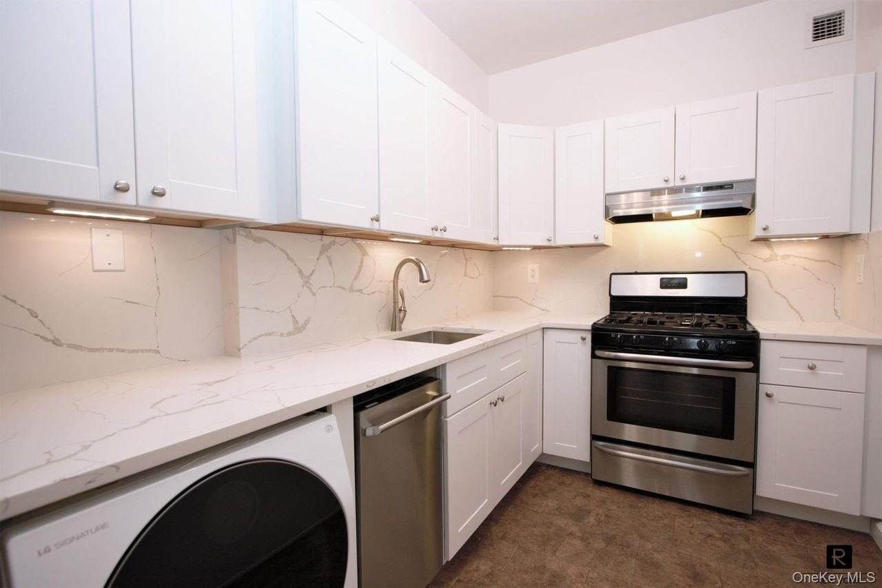 384 Bergen St #2 - Photo 3 of 31